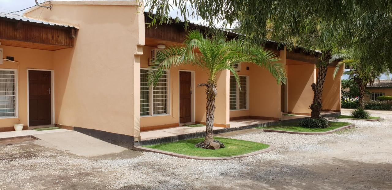 Mwiluzi Motel Ltd Lusaka Luaran gambar