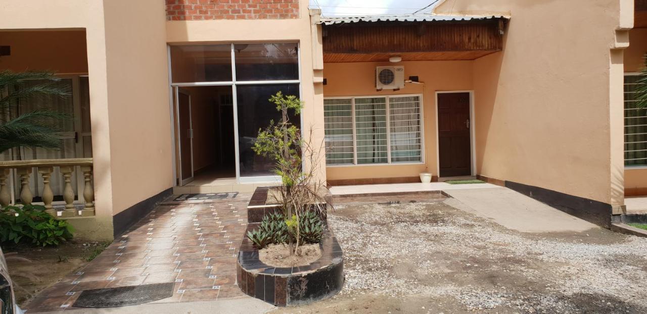 Mwiluzi Motel Ltd Lusaka Luaran gambar